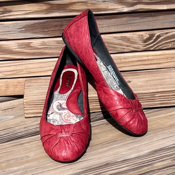 Born Shoes - •Born Sz 7 Red Leather Ballet Flats! EUC!